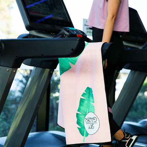 The Balmoral Sand Free Towel - Image 7