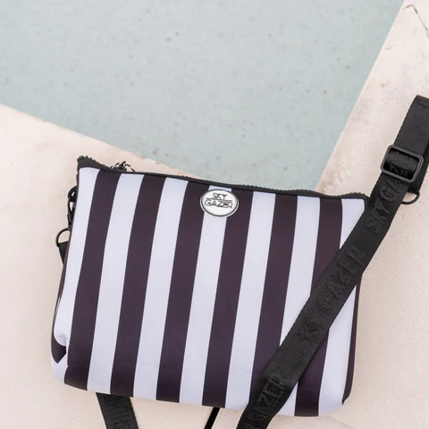 The Hamilton Sand Free Towel - Image 4