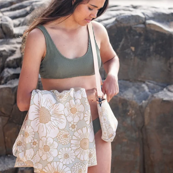 The Casuarina Sand Free Towel - Image 4